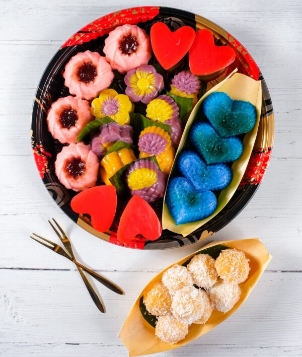 SEND A BOX OF LOVE: KUEH DESSERT PLATTER FOR $55 2-3 pax