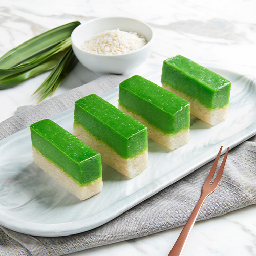 Pandan Kueh Salat 4pcs per box