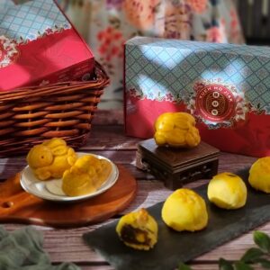 Popular KHJ Mooncakes 8pcs